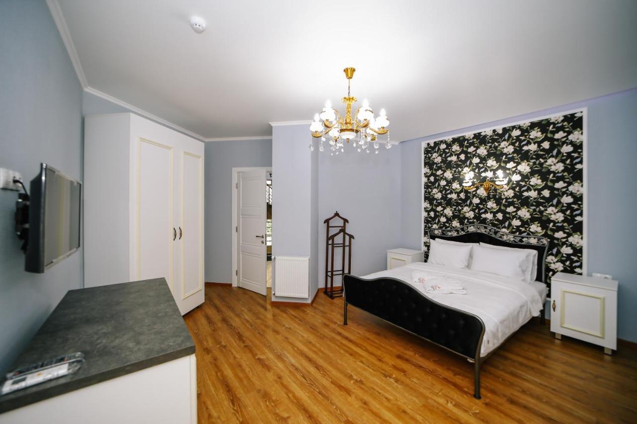 Rose Hotel Vake Tbilisi ภายนอก รูปภาพ