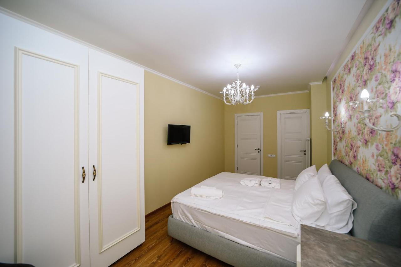 Rose Hotel Vake Tbilisi ภายนอก รูปภาพ